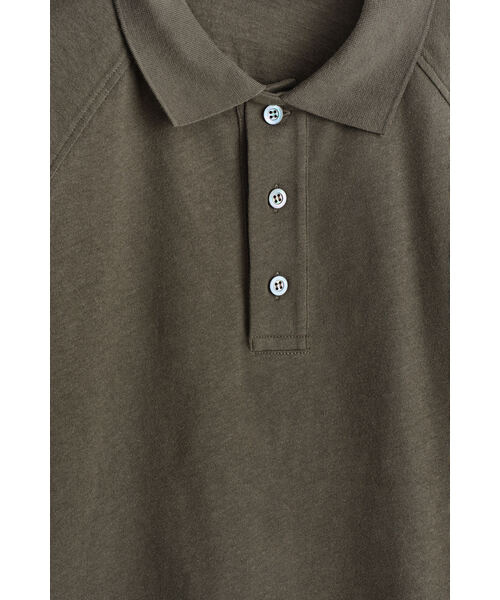 COS(コス)の「リラックスフィット コットンリネン ポロシャツ(シャツ/ブラウス・メンズ・ブラウン/ネイビー・XS/S/M/L/XL)」の5枚目の写真