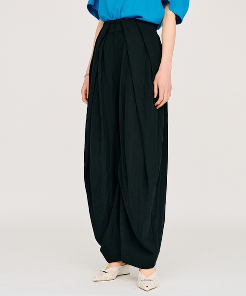 PRANK PROJECT(プランクプロジェクト)の「【2026Summer Pre-Order】タックフォルムボリュームパンツ / Tuck Form Volume Pants(その他パンツ・レディース・ホワイト/ブラック・36/38)」の6枚目の写真