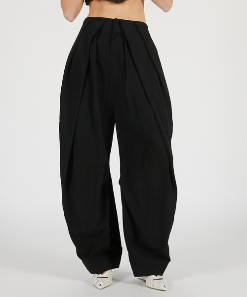PRANK PROJECT(プランクプロジェクト)の「【2026Summer Pre-Order】タックフォルムボリュームパンツ / Tuck Form Volume Pants(その他パンツ・レディース・ホワイト/ブラック・36/38)」の9枚目の写真