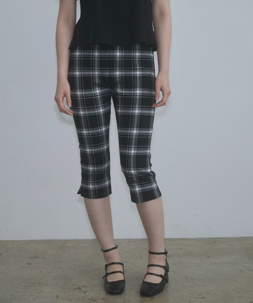 FEKETE(フェケテ)の「stretch capri pants / ストレッチカプリパンツ(その他パンツ・レディース・ブラック/プラム/チェック・MEDIUM/SMALL/LARGE)」の3枚目の写真