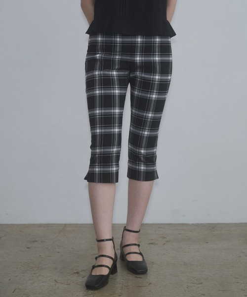 FEKETE(フェケテ)の「stretch capri pants / ストレッチカプリパンツ(その他パンツ・レディース・ブラック/プラム/チェック・MEDIUM/SMALL/LARGE)」の5枚目の写真