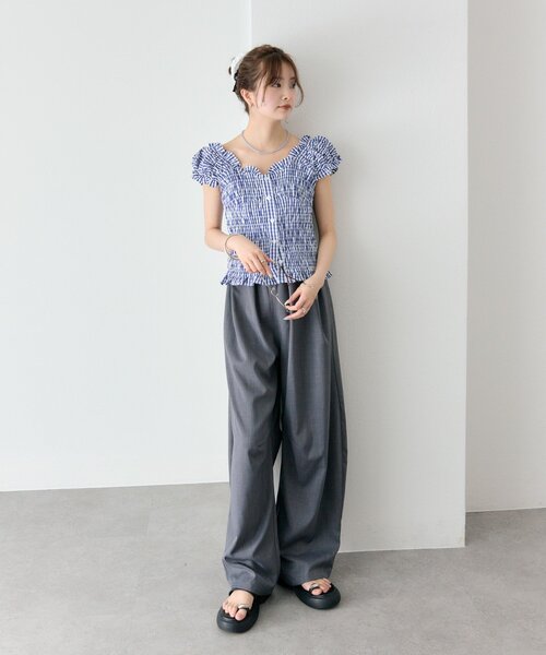 mystic（ミスティック）の「シャーリングフレンチブラウス（シャツ/ブラウス・レディース・オフホワイト/ブラック/レッド/ネイビー・FREE）」の19枚目の写真