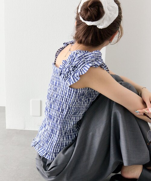 mystic（ミスティック）の「シャーリングフレンチブラウス（シャツ/ブラウス・レディース・オフホワイト/ブラック/レッド/ネイビー・FREE）」の6枚目の写真