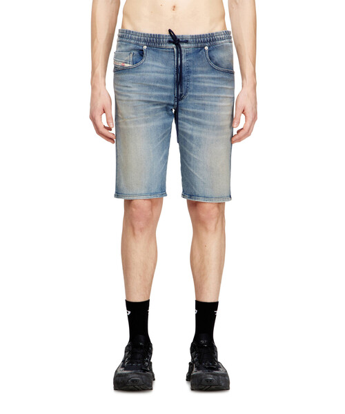 DIESEL（ディーゼル）の「メンズ ジョグ スリムフィットデニムショートパンツ 2033 D-KROOLEY-SHORT JOGG（その他パンツ・メンズ・ライトインディゴブルー・34inch/32inch/28inch/30inch）」の4枚目の写真