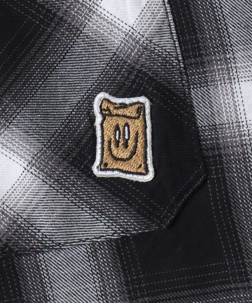 SITRY（シトリー）の「Philip Lumbang/フィリップ・ランバン オーバーサイズ バックプリント ワンポイント刺繍 オンブレチェック 半袖シャツ（シャツ/ブラウス・メンズ・ホワイト/ブラック・XL/L/M）」の17枚目の写真
