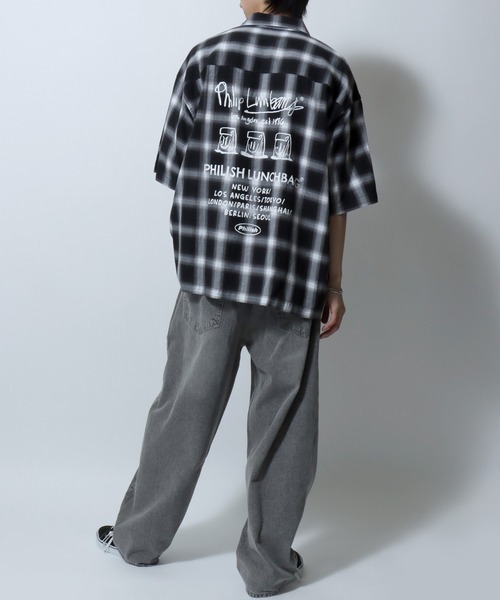 SITRY（シトリー）の「Philip Lumbang/フィリップ・ランバン オーバーサイズ バックプリント ワンポイント刺繍 オンブレチェック 半袖シャツ（シャツ/ブラウス・メンズ・ホワイト/ブラック・XL/L/M）」の18枚目の写真