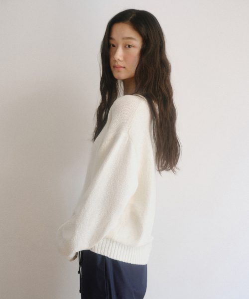 BENUET（ベニュエット）の「Ground knit_White（ニット/セーター・レディース・その他・FREE）」の3枚目の写真