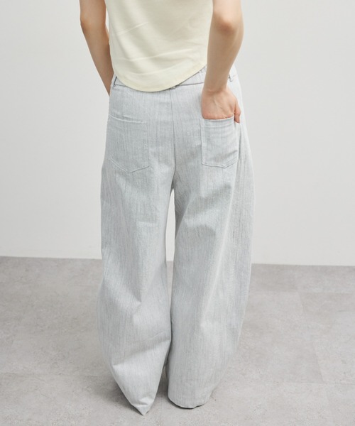 ELTONE(エルトーン)の「シャンブレーセミワイドパンツ(その他パンツ・レディース・グレー/ブラック・MEDIUM/SMALL)」の5枚目の写真