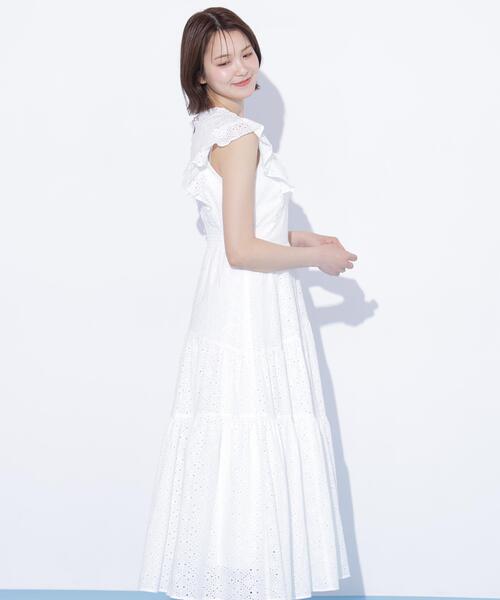 JILL by JILL STUART(ジルバイジルスチュアート)の「カットワークティアードワンピース(ワンピース・レディース・ブルー/ブラック/ホワイト・FREE)」の4枚目の写真