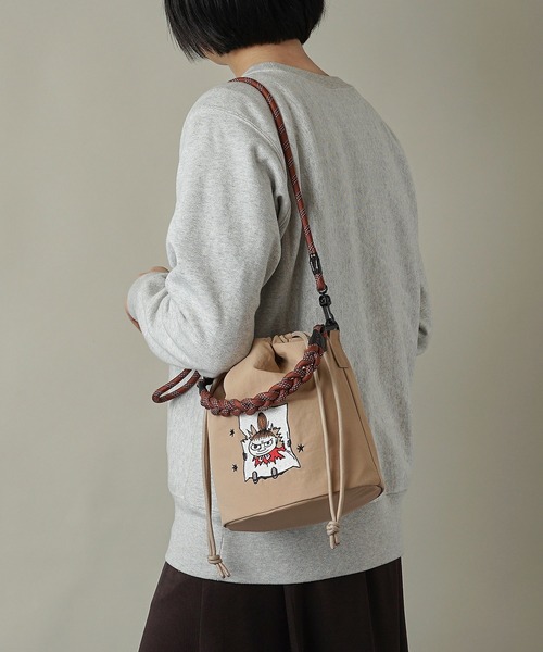 MOOMIN(ムーミン)の「【MOOMIN】(ムーミン) 軽量 撥水 ペットボトル500ml 長財布 収納可能 巾着 ハンドバッグ RMPK-05(ショルダーバッグ・レディース・ライトグレー/カーキ/チャコールグレー/ネイビー/ベージュ/レッド/パープル・ONE SIZE)」の15枚目の写真