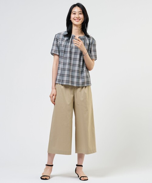 J.PRESS(ジェイプレス)の「【人気素材】セルロースリネンストレッチ クロップド パンツ(その他パンツ・レディース・カーキ系/アイボリー系/ブラック系/グリーン系/ベージュ系・T13/T17/T15)」の8枚目の写真