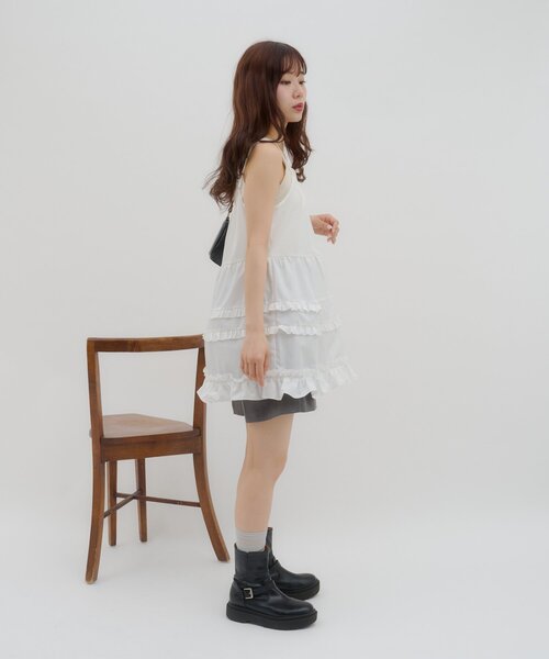 DISCOAT（ディスコート）の「【umm.】裾フリルキャミチュニック（シャツ/ブラウス・レディース・ブラック/オフホワイト/サックスブルー・FREE）」の13枚目の写真
