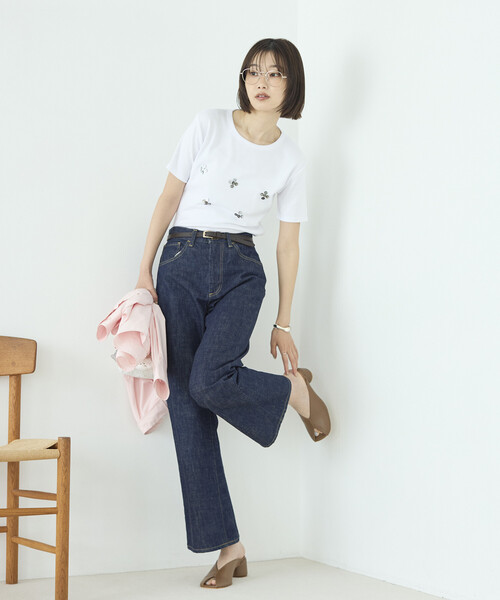 Firsthand(ファーストハンド)の「Firsthand/ファーストハンド シェルボタン フラワーモチーフ コットンモダール Tシャツ(Tシャツ/カットソー・レディース・ブラウン/ホワイト/ブラック/ネイビー・フリー)」の19枚目の写真