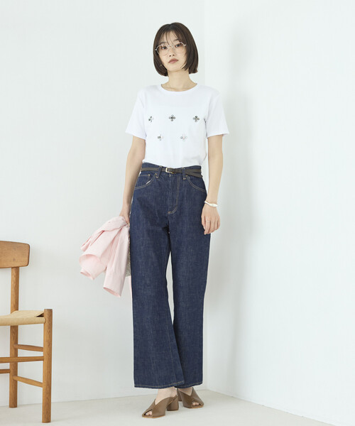 Firsthand(ファーストハンド)の「Firsthand/ファーストハンド シェルボタン フラワーモチーフ コットンモダール Tシャツ(Tシャツ/カットソー・レディース・ブラウン/ホワイト/ブラック/ネイビー・フリー)」の20枚目の写真