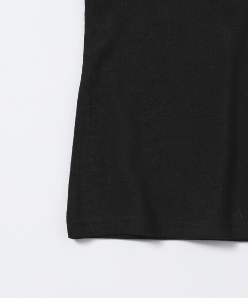 Firsthand(ファーストハンド)の「Firsthand/ファーストハンド シェルボタン フラワーモチーフ コットンモダール Tシャツ(Tシャツ/カットソー・レディース・ブラウン/ホワイト/ブラック/ネイビー・フリー)」の19枚目の写真
