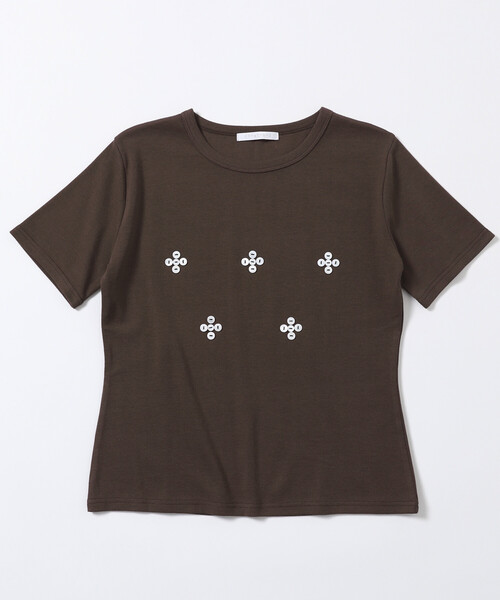 Firsthand(ファーストハンド)の「Firsthand/ファーストハンド シェルボタン フラワーモチーフ コットンモダール Tシャツ(Tシャツ/カットソー・レディース・ブラウン/ホワイト/ブラック/ネイビー・フリー)」の22枚目の写真