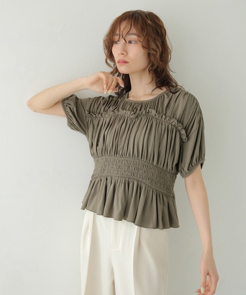 CLEIO（クレイオ）の「【CLEIO】ウエストシャーリングフリルプルオーバー WAIST SHIRRING FRILL PULLOVER（シャツ/ブラウス・レディース・ブラウン/チャコールグレー/アイボリー・FREE）」の4枚目の写真