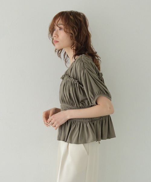 CLEIO（クレイオ）の「【CLEIO】ウエストシャーリングフリルプルオーバー WAIST SHIRRING FRILL PULLOVER（シャツ/ブラウス・レディース・ブラウン/チャコールグレー/アイボリー・FREE）」の8枚目の写真