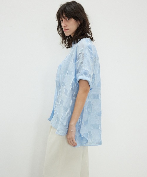 ROSE BUD(ローズバッド)の「(GENE HEAVENS)SHEER DOBBY S/S SHIRT(シャツ/ブラウス・レディース・ブラック/ベージュ/ブルー・ONE SIZE)」の5枚目の写真