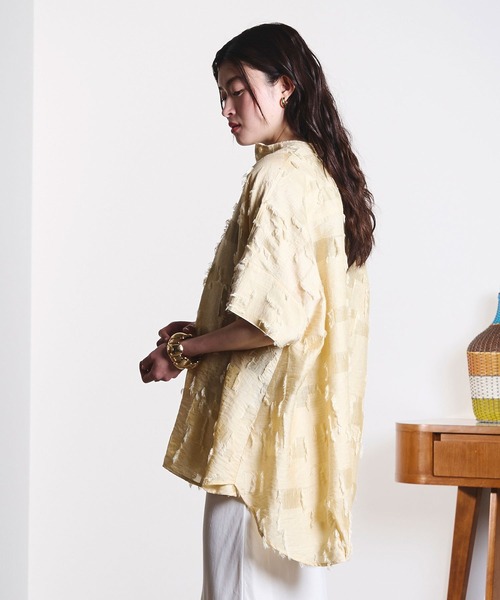 ROSE BUD(ローズバッド)の「(GENE HEAVENS)SHEER DOBBY S/S SHIRT(シャツ/ブラウス・レディース・ブラック/ベージュ/ブルー・ONE SIZE)」の13枚目の写真