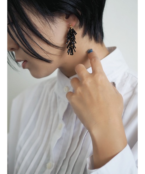 tone(トーン)の「【kanade】ビーズタッセルピアス(MA)(ピアス(両耳用)・レディース・シルバー/ブラック/ブラウン・FREE)」の6枚目の写真