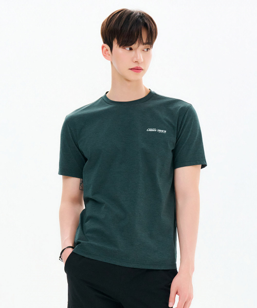 CHASECULT(チェイスカルト)の「共用クールラウンド半袖Tシャツ-FCZU5808E0C(Tシャツ/カットソー・メンズ・ダークグリーン・100/105/110/90/95)」の1枚目の写真
