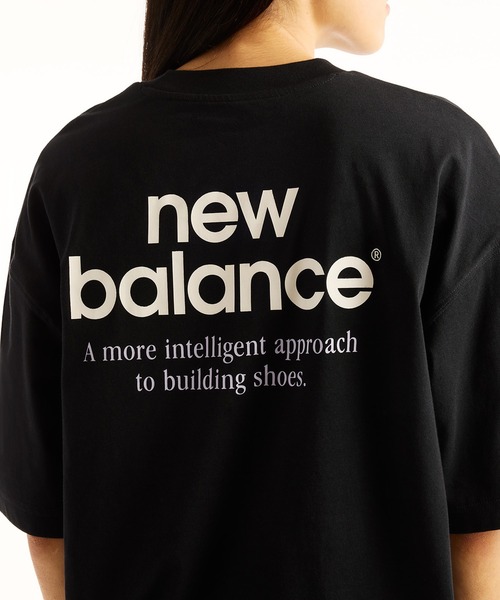 NEW BALANCE(ニューバランス)の「Intelligent ショートスリーブTシャツ(リラックス)(Tシャツ/カットソー・レディース・ホワイト/ブラック・SMALL/MEDIUM/LARGE/X-LARGE/XX-LARGE)」の8枚目の写真