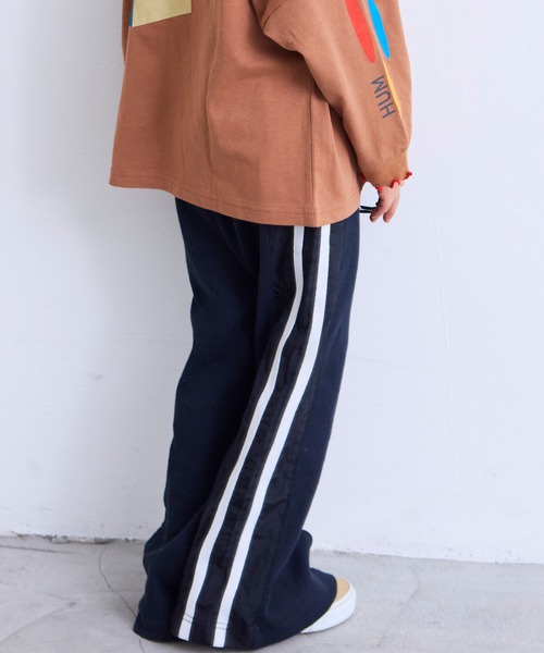 MARKEY'S（マーキーズ）の「ワッフルサテンフレアーパンツ（その他パンツ・キッズ・ブラウン/ブラック/ワインレッド・100/90/140/130/120/150/110）」の5枚目の写真