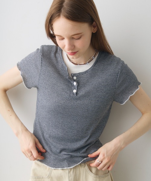 Crisp(クリスプ)の「henley neck border T / ヘンリーネックボーダーT(Tシャツ/カットソー・レディース・グレー/ブラック・FREE)」の2枚目の写真