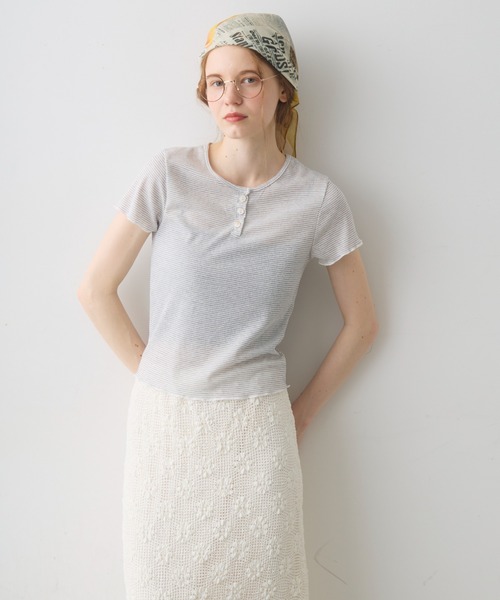 Crisp(クリスプ)の「henley neck border T / ヘンリーネックボーダーT(Tシャツ/カットソー・レディース・グレー/ブラック・FREE)」の12枚目の写真