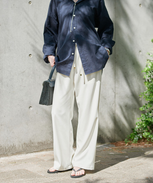 VERMEIL par iena(ヴェルメイユパーイエナ)の「サテンイージーパンツ(その他パンツ・レディース・ホワイト/ブラック・38/36)」の2枚目の写真