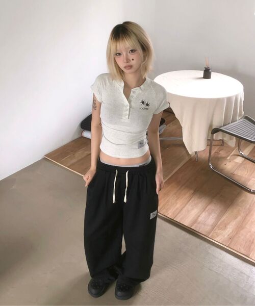 COIRIS(コイリス)の「コルビンピンタックワイドバンディングパンツ (3カラー)(スウェットパンツ・レディース・カーキ/ブラック/アイボリー・FREE)」の12枚目の写真
