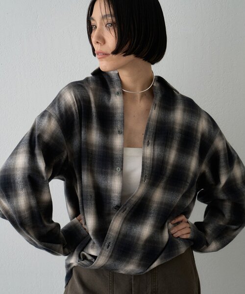 Whim Gazette(ウィムガゼット)の「2wayシャギーチェックシャツ(シャツ/ブラウス・レディース・ブラウン/グレー・FREE)」の22枚目の写真