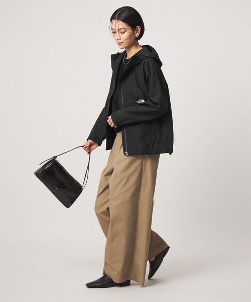 THE NORTH FACE(ザノースフェイス)の「【WEB限定】<THE NORTH FACE>コンパクトジャケット(マウンテンパーカー・レディース・ベージュ/グレー系/ブラック・L/M)」の5枚目の写真