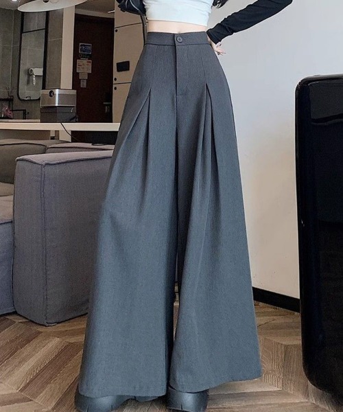 Flugge(フラッジー)の「フロントタックワイドフレアパンツ(その他パンツ・レディース・ブラック/グレー・LARGE/MEDIUM)」の2枚目の写真
