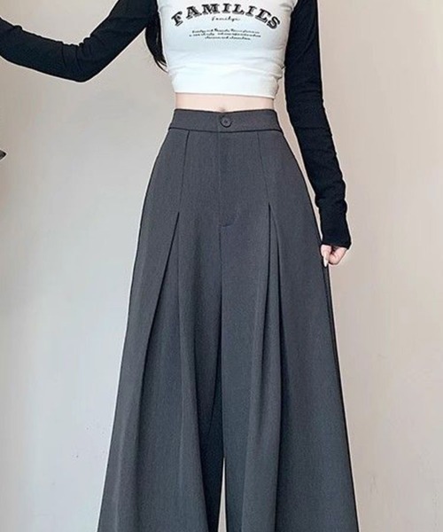Flugge(フラッジー)の「フロントタックワイドフレアパンツ(その他パンツ・レディース・ブラック/グレー・LARGE/MEDIUM)」の7枚目の写真