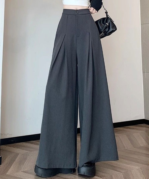 Flugge(フラッジー)の「フロントタックワイドフレアパンツ(その他パンツ・レディース・ブラック/グレー・LARGE/MEDIUM)」の9枚目の写真