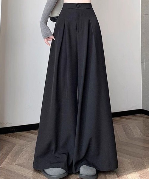 Flugge(フラッジー)の「フロントタックワイドフレアパンツ(その他パンツ・レディース・ブラック/グレー・LARGE/MEDIUM)」の11枚目の写真