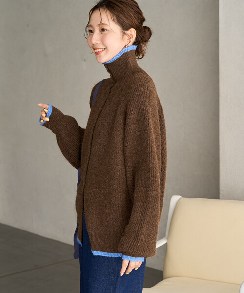 FREAK'S STORE(フリークスストア)の「限定展開 2way ハイネック 配色 ライン ボタン ニット カーディガン(カーディガン/ボレロ・レディース・ネイビー/ブラウン/グレー/ブラック/ナチュラル・フリ-)」の21枚目の写真