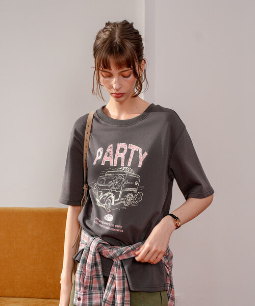 PIGMENT(ピグメント)の「タンタンチュリーデザートパーティーTシャツ (YZTS2607007)(Tシャツ/カットソー・レディース・アイボリー/ダークグレー・FREE)」の1枚目の写真