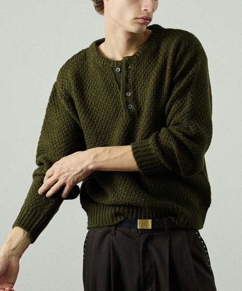 Adoon plain(アドーンプレーン)の「Heavy Pique Henry Neck Knit / 鬼鹿の子ヘンリーネックニット(ニット/セーター・メンズ・ブラウン/チャコールグレー/アイボリー/ボルドー/カーキ・SMALL/MEDIUM/LARGE)」の4枚目の写真