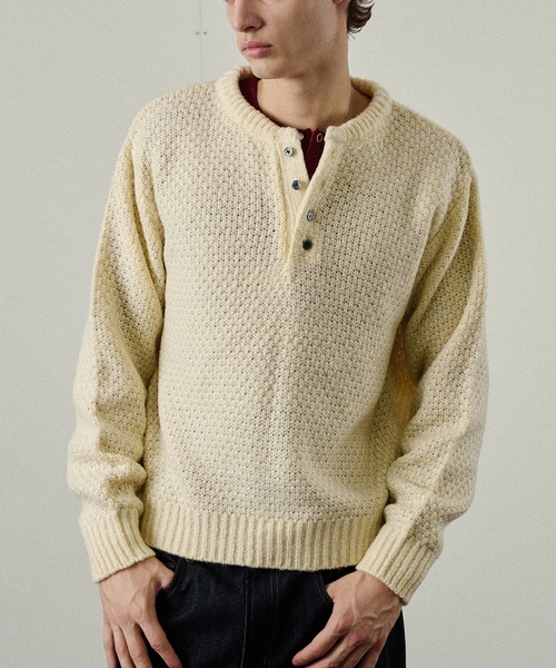 Adoon plain(アドーンプレーン)の「Heavy Pique Henry Neck Knit / 鬼鹿の子ヘンリーネックニット(ニット/セーター・メンズ・ブラウン/チャコールグレー/アイボリー/ボルドー/カーキ・SMALL/MEDIUM/LARGE)」の2枚目の写真