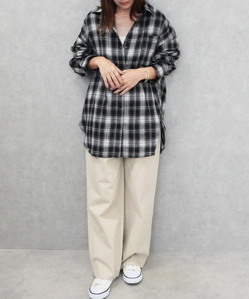 SELECT LEVERY(セレクトリベリー)の「先染めチェック柄オーバービッグシャツ(シャツ/ブラウス・レディース・ブラック/ブラウン/ブルー・MEDIUM)」の21枚目の写真