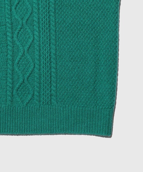 ADAM ET ROPE'(アダムエロペ)の「エコウールケーブルニットプルオーバー(ニット/セーター・メンズ・グリーン/パープル/オフホワイト・M/L)」の5枚目の写真