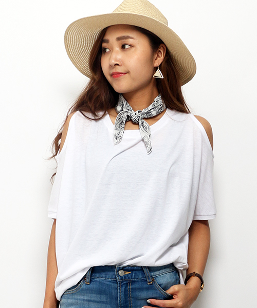 VENCEEXCHANGE(ヴァンスエクスチェンジ)の「バンダナ付きドルマンT(Tシャツ/カットソー・レディース・ブラック/オリーブ/ピンク/オフホワイト・MEDIUM)」の2枚目の写真