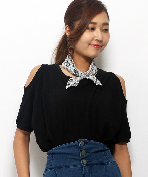 VENCEEXCHANGE(ヴァンスエクスチェンジ)の「バンダナ付きドルマンT(Tシャツ/カットソー・レディース・ブラック/オリーブ/ピンク/オフホワイト・MEDIUM)」の3枚目の写真