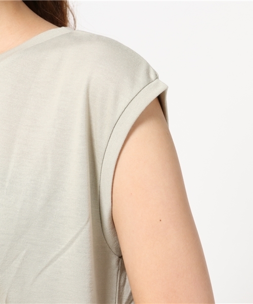 SLY（スライ）の「DROP SHOULDER TOPS（Tシャツ/カットソー・レディース・ライトブルー/マルチ/ブラック/ライトベージュ/オフホワイト・FREE）」の10枚目の写真