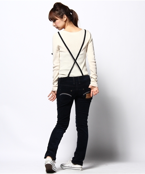 MILKFED.(ミルクフェド)の「CORDUROY RAINBOW SALOPETTE(つなぎ/オールインワン・レディース・ベージュ/ネイビー・X-SMALL/SMALL)」の4枚目の写真