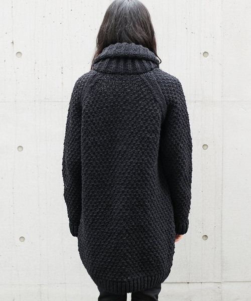 AMERICAN RAG CIE(アメリカンラグシー)の「ペルーロングカウチンニット カーディガン(カーディガン/ボレロ・メンズ・チャコールグレー/ブラック/ネイビー・2/1)」の11枚目の写真