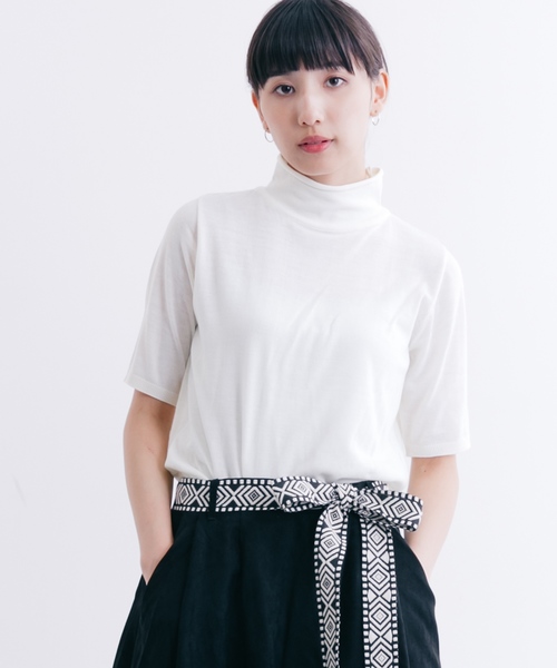 MERLOT（メルロー）の「半袖ハイネックプルオーバー4279（ニット/セーター・レディース・チャコールグレー/アイボリー/ブルー/ベージュ/ワイン/ブラック/カーキ・FREE）」の2枚目の写真